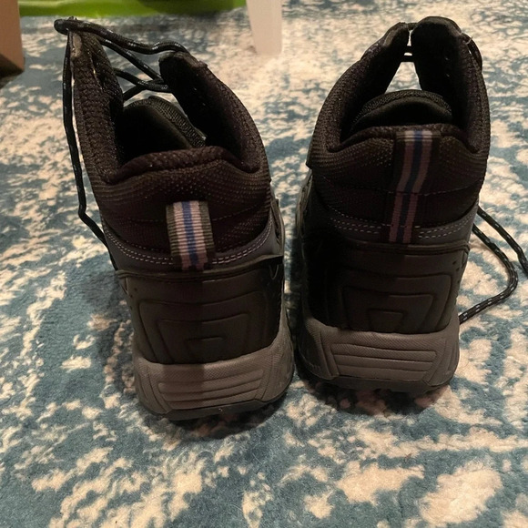 Brand new in box OrthoFeet boots. - Picture 4 of 12